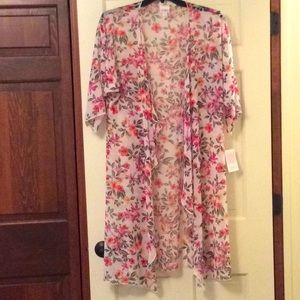 NWT! LuLaRoe floral Shirley 💕